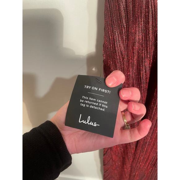 NWT Lulu’s Get To The Groove Shiny Red Pleated One Shoulder Maxi Dress - Picture 10 of 13